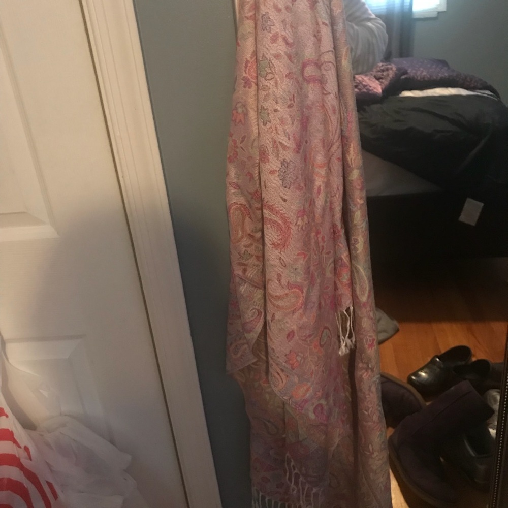Pashmina scarf